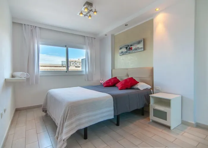 Tajinastes 1a034 * Playa de las Américas